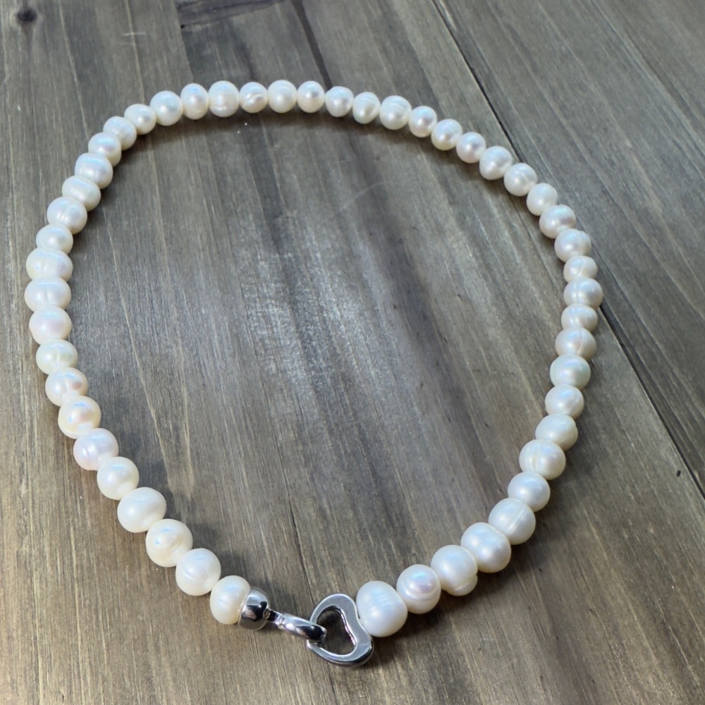Freshwater Pearl Necklace – Classic & Elegant